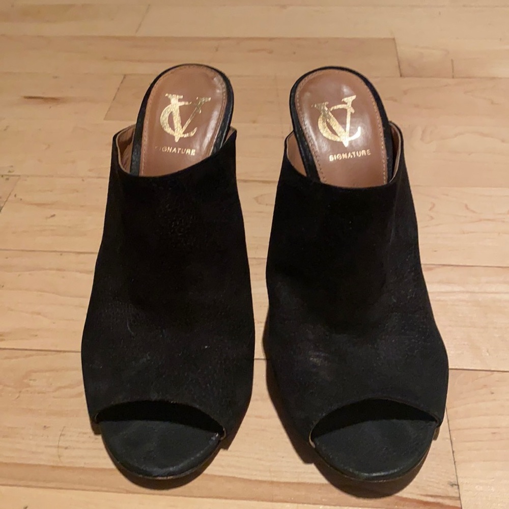 Vince Camuto Signature